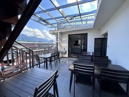 zhangjiajie.shanlanyunjian.hotel.homestay Отели рядом с достопримечательностью «Tianmen Cave»