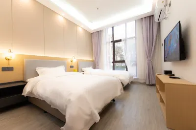 Jiaxing Hotel (Zhengzhou East High-Speed Rail Station)