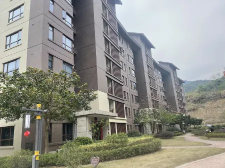 Yinmu Private Hot Spring Homestay (Gupo Mountain Tourism Resort Distribution Center) Отели рядом с достопримечательностью «Shibashuiyuan Ecological Scenic Spot»