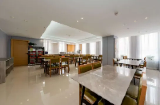 Bondi Hotel (Beiguo New Century Plaza)