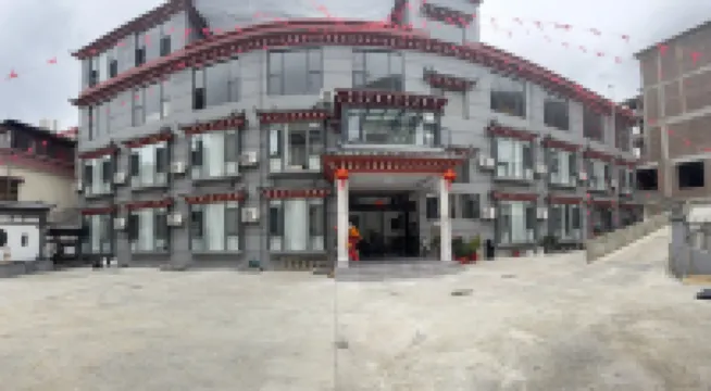 徳欽奔子欄森曼•Sホテル 奔子欄鎮周辺のホテル