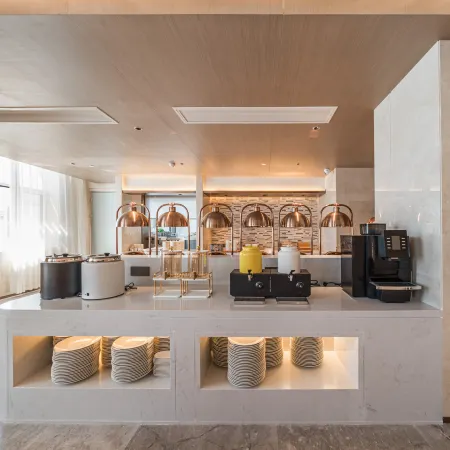 Lavande Hotel (Kuitun Youhao Shopping Center Meimei Plaza Branch)