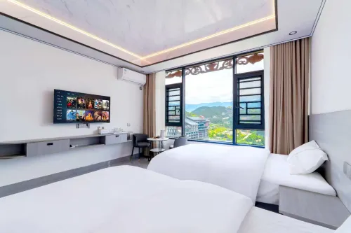 Xijiang Xinhao Chinese Inn (Qianhu Miao Village West Gate Tourist Service Center) - 2-Star