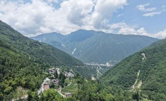 Hailuogou Yunman Warm Resort Hotel