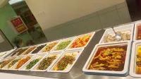 Starry Sky Rooftop Hostel (Wuhan Hanzheng Street Subway Station) - 2 ดาว