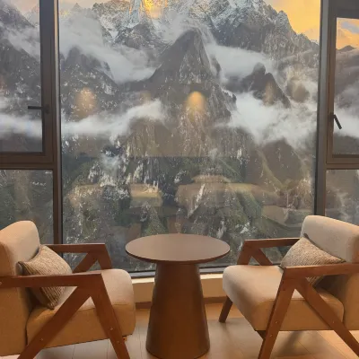 Tiger Leaping Gorge Yunshang Manor Chinese Inn 윈난 샹그릴라 중호도협 주변 호텔