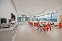 Wujiang Guanyue Hotel (Tongren Yanhe Branch)