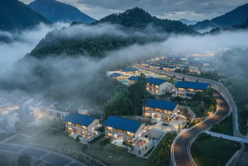 Yinjuxiangli · Xiaoyulin Boutique Homestay - parking