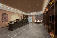 Mufenglin Silk Road Theme Hotel (Bell Tower Dacha City Subway Station) - 3-Star