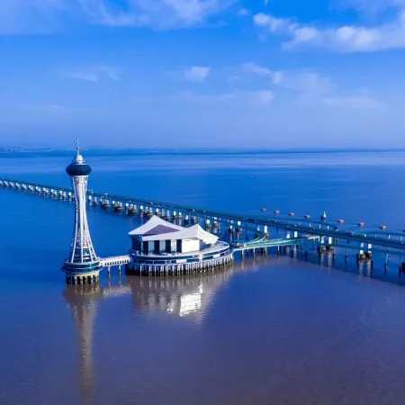 Haitian Yizhou Offshore Scenery Hotel