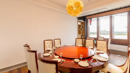 Bibolou Hotel (Kunshan Jinxi Ancient Town ) Отели рядом с достопримечательностью «Wenchang Pavilion»