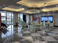 Paco Hotel (Huazhou Shifu Square) Hotels in Huazhou