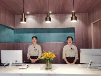 Yuerong Qingju Hanfu Travel Theme Hotel (Luoyang Yingtianmen Branch)
