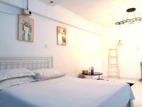 哈尔滨宜之家时尚公寓 - 阳光大床房