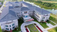 Luxury Blue Horizon Hotel (Zhonghai Lake, Binzhou)