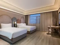 Mercure Qingdao Zhanqiao Railway Station Hotels near Qingdao Railway Station