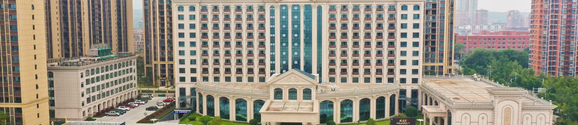 Khách sạn cao cấp