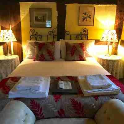 Thatched Cottage Hotel Rooms