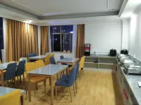 Zhongyi Light Luxury Cloud Hotel (Anqing City Renmin Road Pedestrian Street Xiaosu Road Branch) - 2 tähden