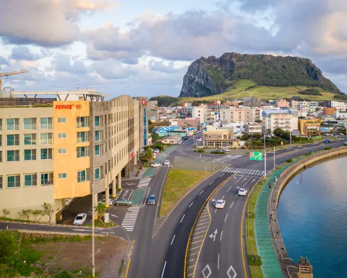 Co-op City Hotel Seongsan Hotels near Baum Coffee Museum