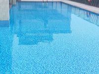 维也纳国际酒店(海口高铁城西站店) - 室外游泳池