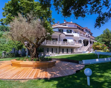 Rezidenca Ortus Hotels in Koper