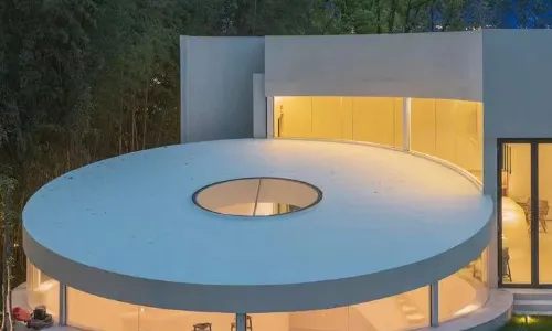 Momentus Villa