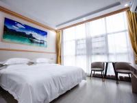凤山城市第一站酒店 - 标准阳光大床房
