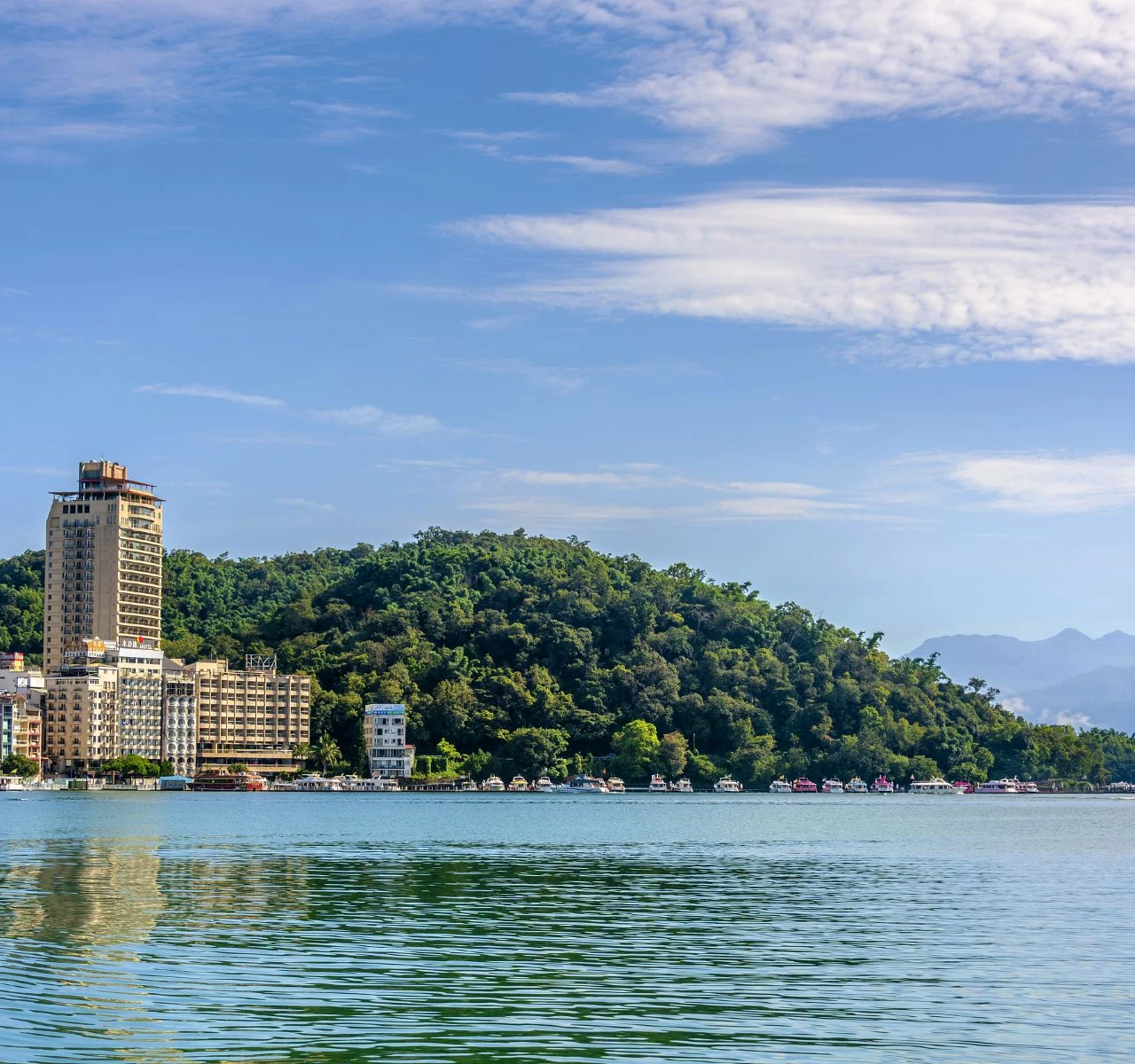 <h1>관음 폭포 근처 호텔</h1>