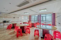 Super 8 Hotel (Pedestrian Street Traditional Chinese Medicine Hospital Branch) - موقف سيارات