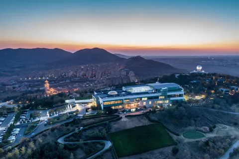 Qingdao Tiantai Mountain le'ai Hot Spring Art Hotel