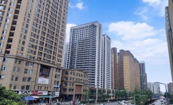 Chengdu Junzhiyue Apartment (Shihao Plaza Dayuan Subway Station)