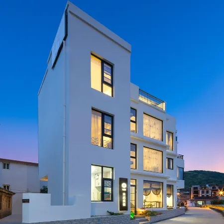 Floral Hotel· Shengsi hotel (South Changtu Beach Shop)