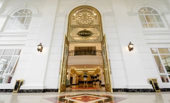 Lam Sơn White Palace Hotel