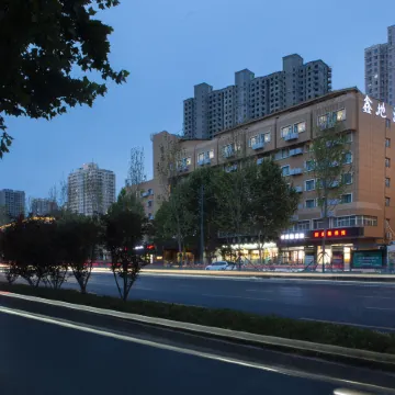 Xindi Hotel (Zhengzhou Zhongyuan Wanda Store Qinling Road Subway Station)