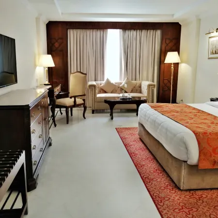 Islamabad Regalia Hotel Отели рядом с достопримечательностью «Пакистанский монумент»