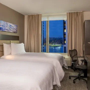 Hilton Garden Inn NYC Financial Center/Manhattan Downtown Отели рядом с достопримечательностью «Тенемент-музей»