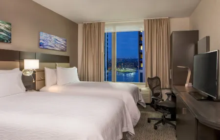 Hilton Garden Inn NYC Financial Center/Manhattan Downtown Отели рядом с достопримечательностью «St Elizabeth Ann Seton Shrine»