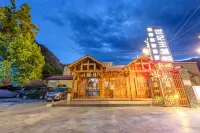 Batang Century Theme Hotel