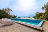 Dulv Hotel - Swimmingpools