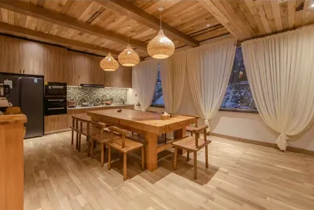 Banshanju Snow Mountain Homestay Отели рядом с достопримечательностью «Jiangcheng Square»