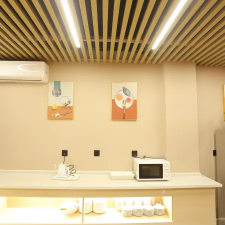 Tianxi Youyi Hotel (Xinle Academy of Fine Arts)