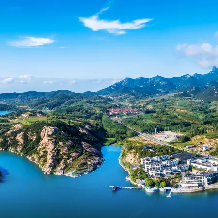 Yungu Xiangjiju Hot Spring Holiday Hotel