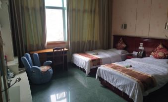 Lushui Fenghua Xueyue Hotel