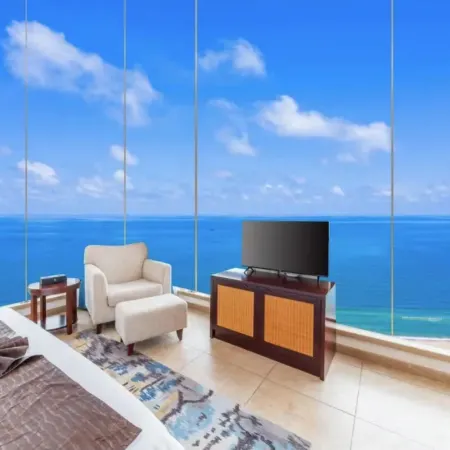 Selection. Seaview Apartment (Hailing Island Poly Shili Yintan Branch)