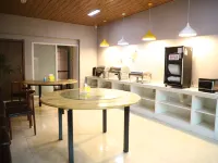 Super 8 Hotel (Jinzhou Leimonde International Auto City) Hotels in Jinzhou