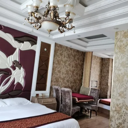 Jiayinlong Township Hotel