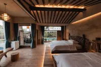 Qiannan Zhuhai Colorfulsunshin Private Tang Holiday Homestay