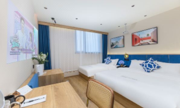 Suzhou LBED Select Hotel (Guanqian Street Chayuanchang Subway Station)