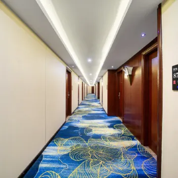 Ruitisen Hotel (Dongyang City Center Branch)